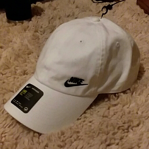 ladies nike baseball cap
